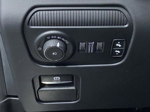 Used 2022 Jeep Grand Wagoneer Series III image 27