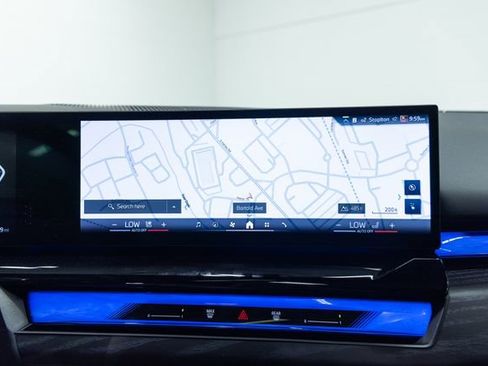 Used 2026 BMW i5 eDrive40 w/ M Sport Package AWD/4WD image 17