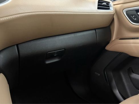 Used 2021 Chevrolet Tahoe Premier w/ Premium Package AWD/4WD image 24