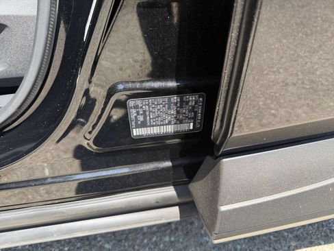 Used 2023 Nissan Rogue SV FWD image 30