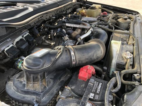 Used 2019 Ford F550 4x4 Regular Cab Super Duty image 24