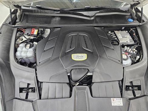 Used 2020 Porsche Cayenne E-Hybrid image 42