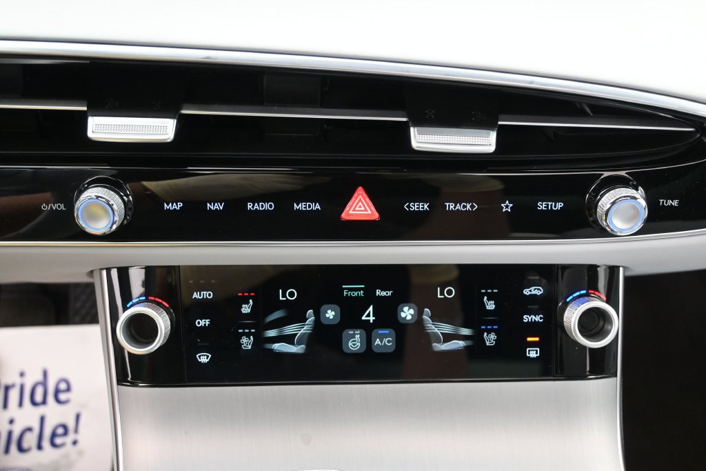 Used 2026 Genesis GV70 2.5T Advanced AWD/4WD image 22