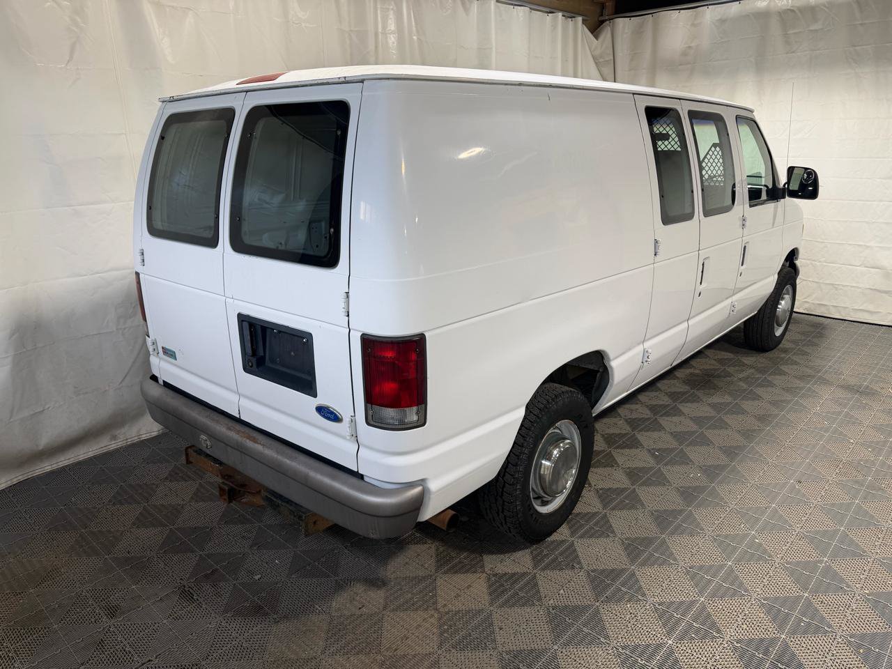 Used 1995 Ford E-250 and Econoline 250 Heavy-Duty RWD image 6