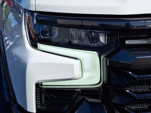 Certified 2024 Chevrolet Silverado 1500 ZR2 w/ Technology Package image 9