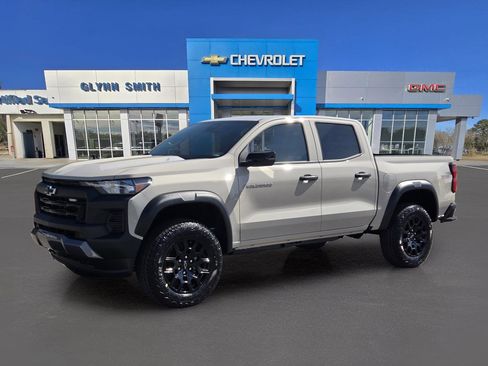 New 2026 Chevrolet Colorado Trail Boss AWD/4WD image 2