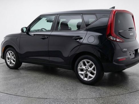 Used 2025 Kia Soul LX w/ LX Technology Package FWD image 6