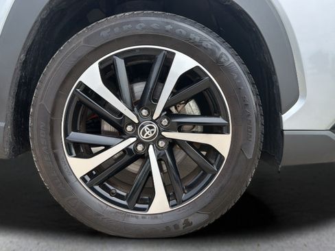 Used 2023 Toyota Corolla Cross AWD Hybrid image 12