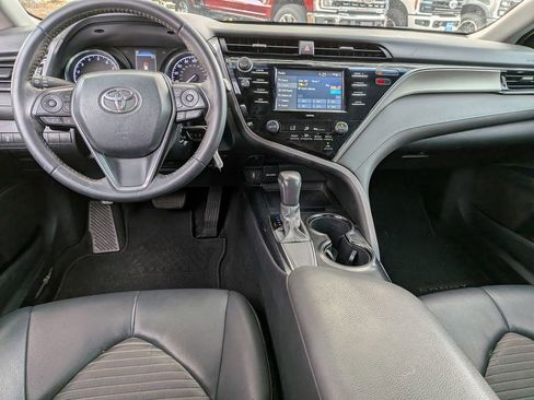 Used 2020 Toyota Camry SE image 26