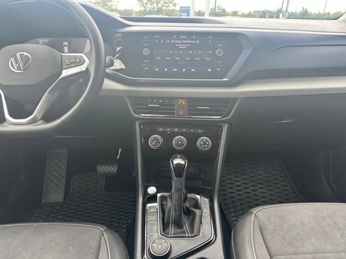 Used 2023 Volkswagen Taos SE w/ Panoramic Sunroof Package AWD/4WD image 19
