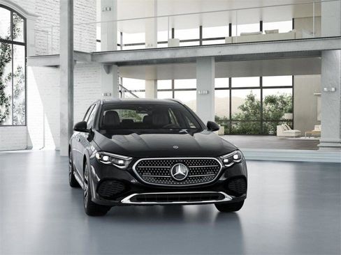 New 2026 Mercedes-Benz E 450 4MATIC All-Terrain Wagon image 8