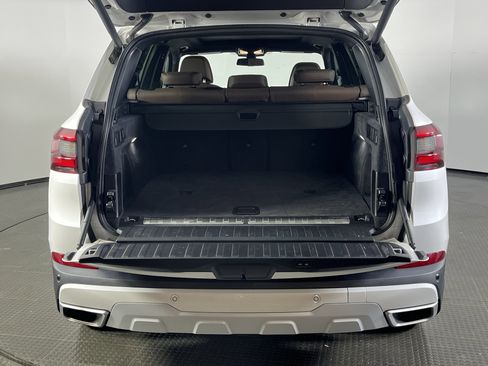 Used 2021 BMW X5 xDrive45e w/ Executive Package image 8