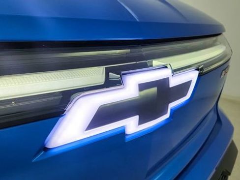 Used 2025 Chevrolet Silverado EV RST image 16