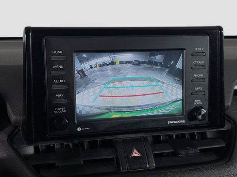 Used 2020 Toyota RAV4 LE image 19