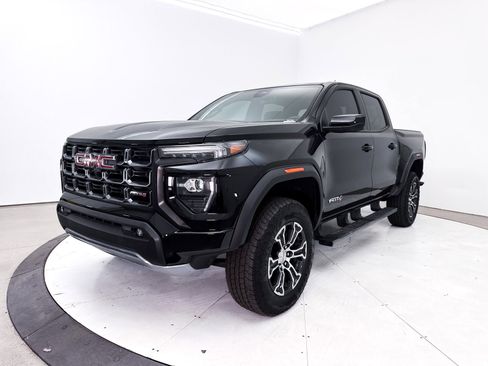 Used 2024 GMC Canyon AT4 w/ AT4 Premium Package AWD/4WD image 14