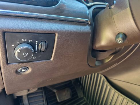 Used 2019 Jeep Grand Cherokee Overland RWD image 17