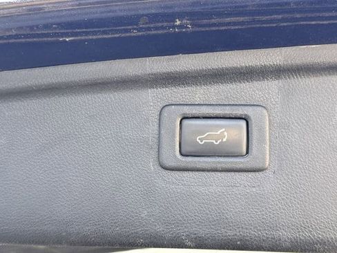 Used 2017 Subaru Outback 2.5i Limited image 34