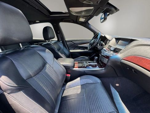 Used 2015 INFINITI Q70 3.7 w/ Sport Package RWD image 16