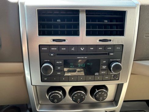 Used 2008 Jeep Liberty Limited w/ Premium Group II AWD/4WD image 22