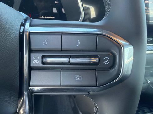 New 2026 GMC Canyon Elevation w/ Convenience Package image 27