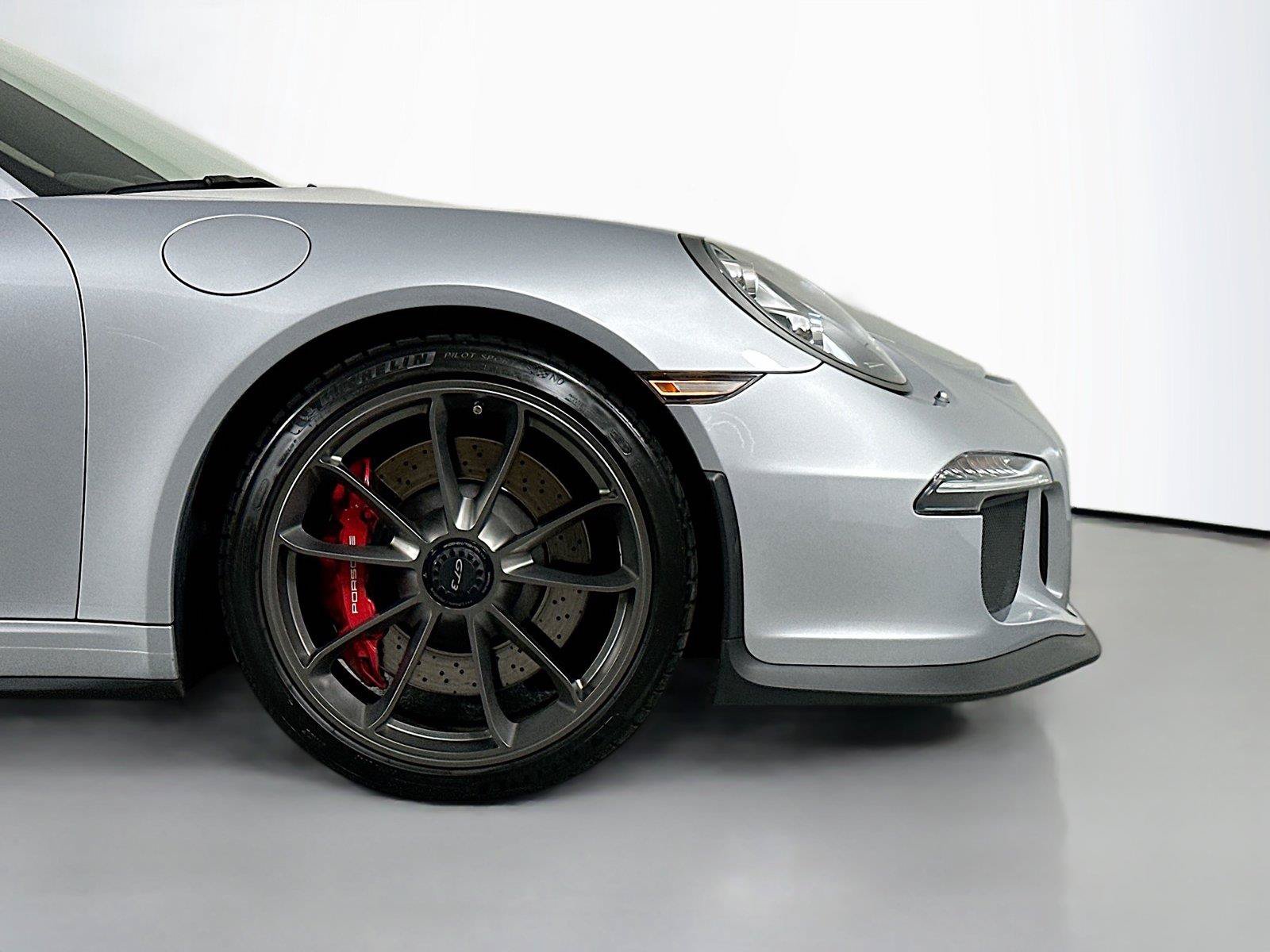 Certified 2015 Porsche 911 GT3 RWD image 14
