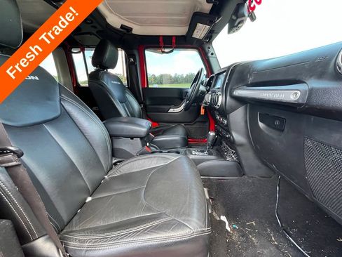 Used 2017 Jeep Wrangler Unlimited Rubicon AWD/4WD image 33