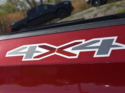Used 2020 Chevrolet Silverado 1500 Custom w/ Custom Value Package AWD/4WD image 12