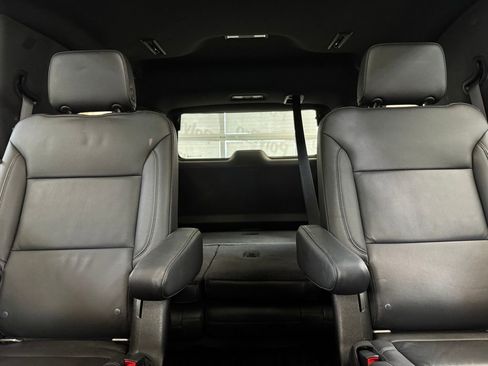 Used 2021 Chevrolet Tahoe LT w/ LT Signature Package image 14