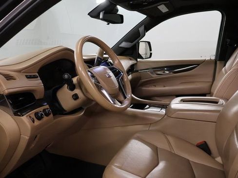 Used 2020 Cadillac Escalade Platinum w/ Escalade Sport Edition AWD/4WD image 11