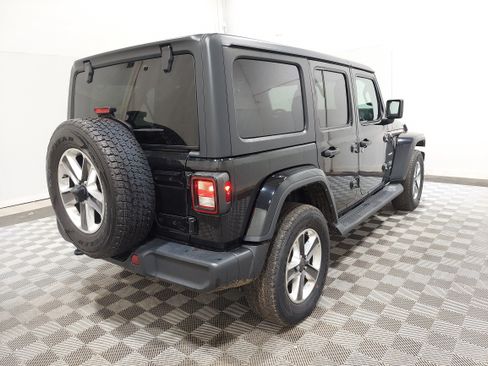 Used 2021 Jeep Wrangler Unlimited Sahara w/ Uconnect 4C Nav & Sound Group AWD/4WD image 3