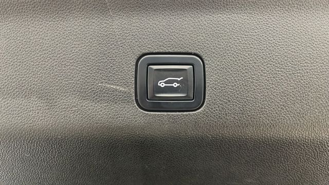 Used 2021 GMC Yukon XL Denali AWD/4WD image 29