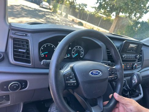 Used 2022 Ford Transit 250 Low Roof w/ Exterior Upgrade Package RWD image 12