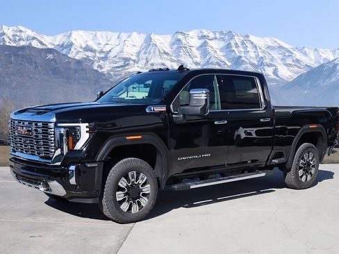 New 2026 GMC Sierra 3500 Denali w/ Technology Package image 2