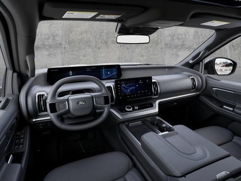 New 2027 Ford Expedition Max Platinum w/ Stealth Appearance Package AWD/4WD image 9