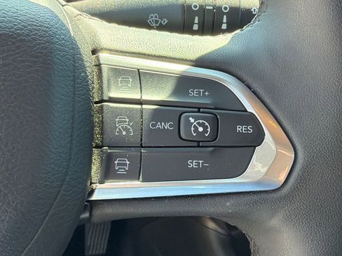 Used 2025 Jeep Compass Limited AWD/4WD image 26