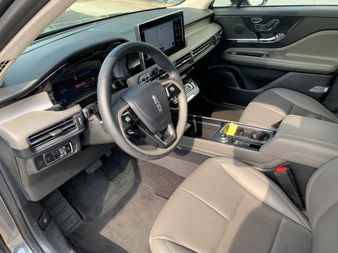 Used 2023 Lincoln Corsair AWD w/ Equipment Group 101A image 23