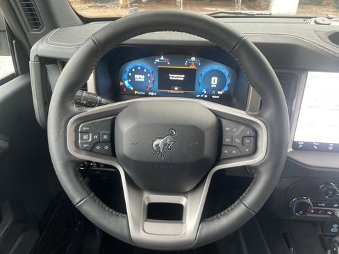 New 2025 Ford Bronco Outer Banks w/ Black Appearance Package AWD/4WD image 15