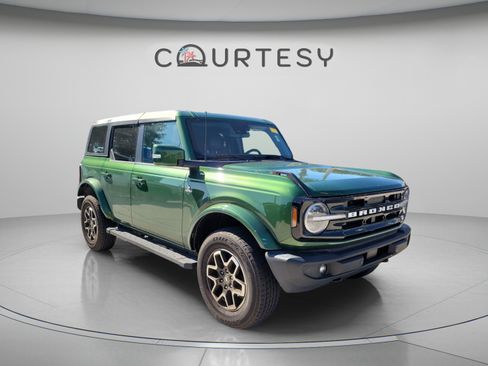 Used 2023 Ford Bronco Outer Banks AWD/4WD image 4