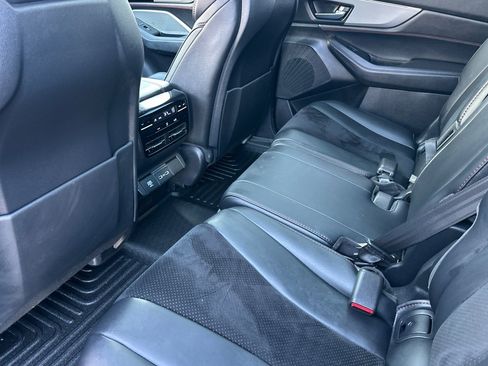 Used 2024 Acura MDX A-Spec image 9