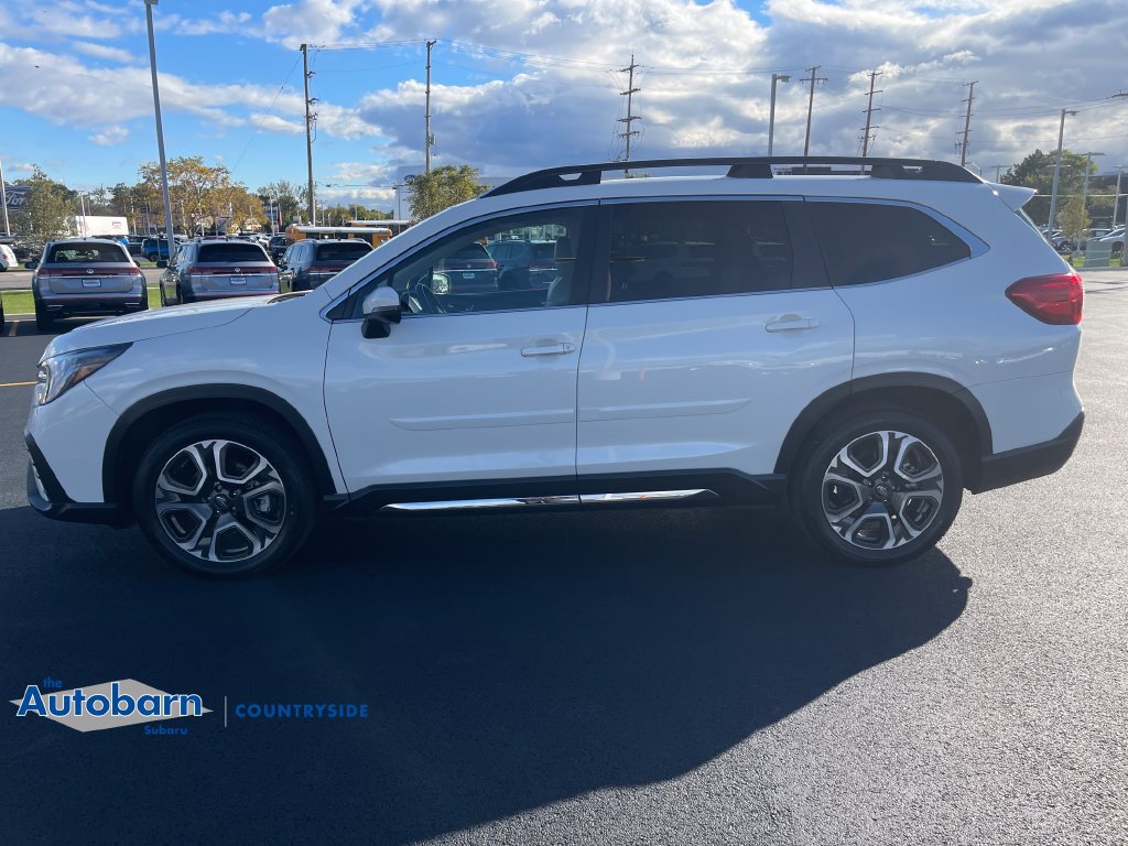 Used 2023 Subaru Ascent Limited AWD/4WD image 2
