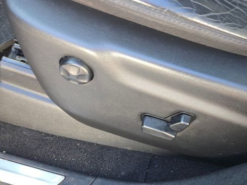 Used 2020 Jeep Grand Cherokee Limited image 22