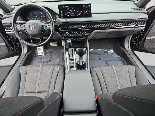 Used 2024 Honda Accord Sport image 11