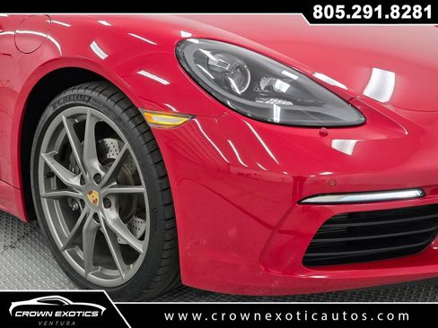 Used 2024 Porsche 718 Cayman RWD image 10
