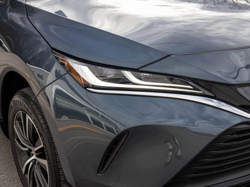 Used 2024 Toyota Venza LE image 33