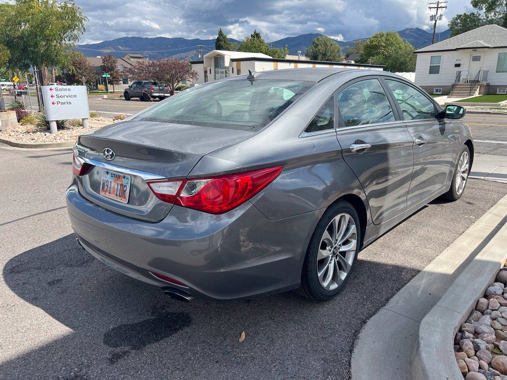 Used 2013 Hyundai Sonata SE FWD image 4