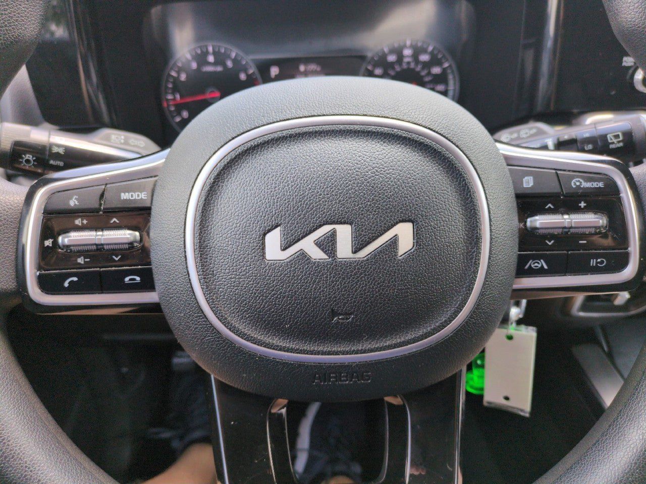 Certified 2023 Kia Sorento LX FWD image 16