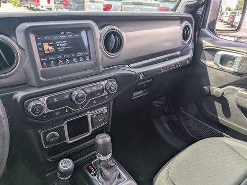 Used 2022 Jeep Wrangler Unlimited Sport AWD/4WD image 20
