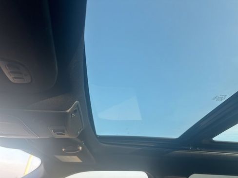 Used 2018 Ford F150 Platinum w/ Equipment Group 701A Luxury image 20