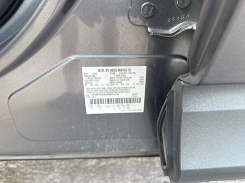 Used 2022 Ford Edge Titanium AWD/4WD image 30