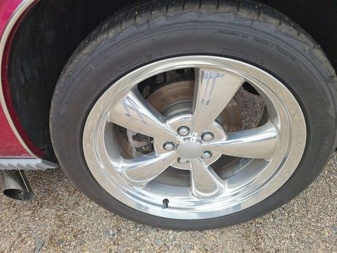 Used 2010 Dodge Challenger R/T RWD image 9
